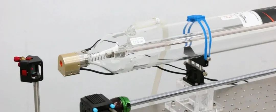 啟動(dòng)同軸紅光激光管